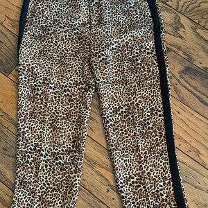 Guess Leopard Print cropped pants with Black Accents